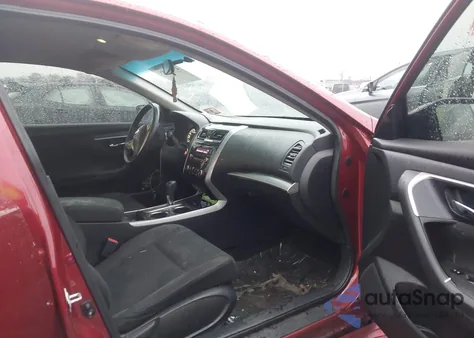 2015 Nissan Altima 2.5 S из США, поврежденный, VIN 1N4AL3AP3FC189877